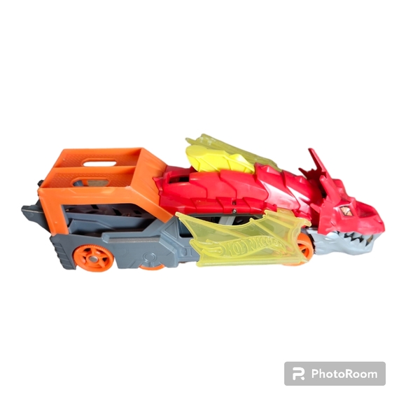 Hot Wheels City Dragon Launch Transporter, Spits Toy Cars from its Mouth - Picture 3 of 9